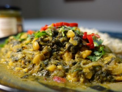 One Pot Split Pea Spinach Curry