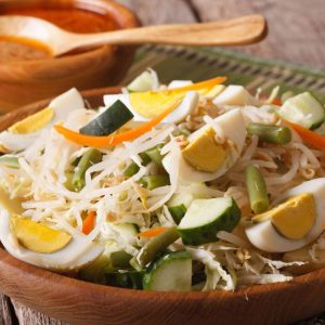 Thai Massaman Vegetable Salad